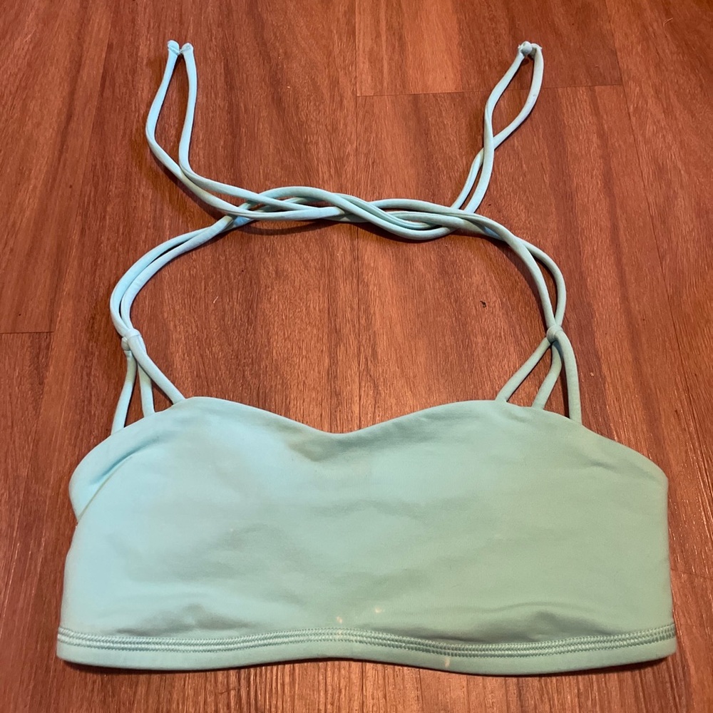 Rare lululemon bra sz 4 Seafoam green/midnight navy